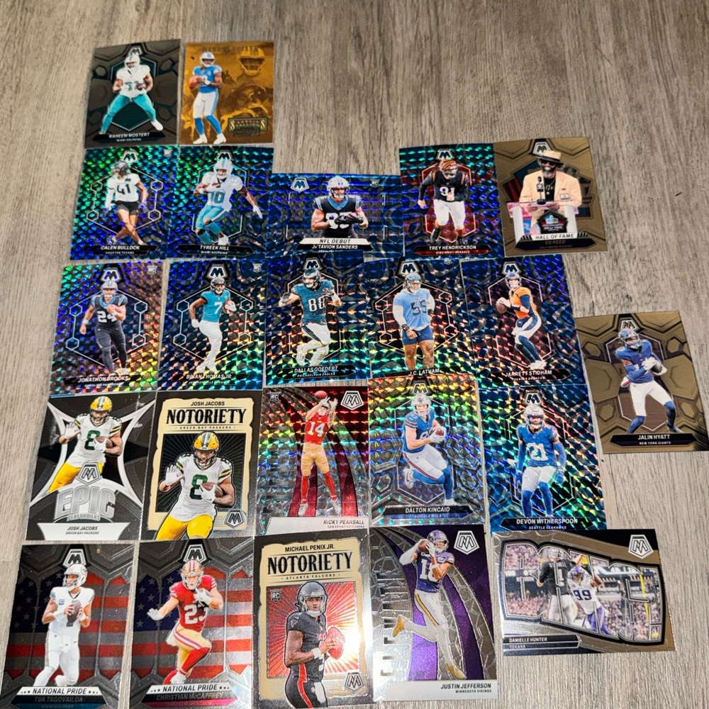 2024 2025 Panini Mosaic Football Lot of refractors, and inserts